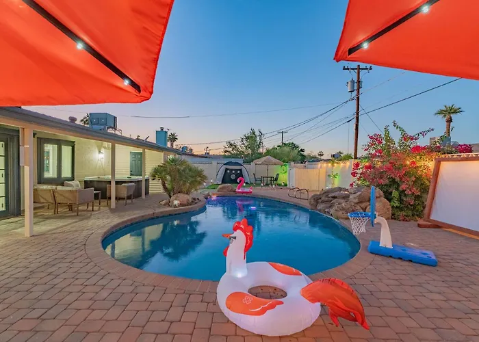 Holiday home Ella's Oasis •heated Pool •hot Tub • Near Old Town