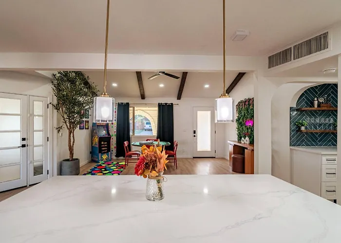 Holiday home Ella's Oasis •heated Pool •hot Tub • Near Old Town Scottsdale