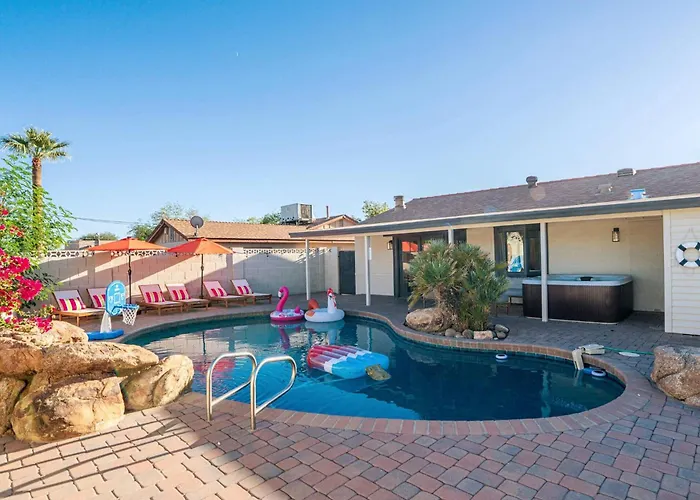 Ella's Oasis •heated Pool •hot Tub • Near Old Town