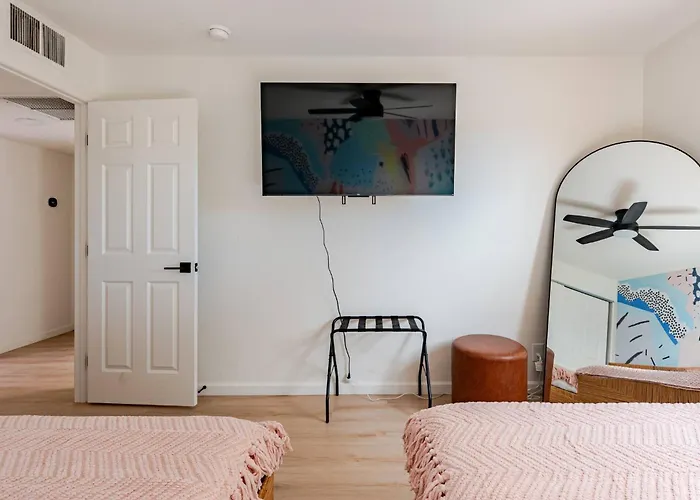 Holiday home Ella's Oasis •heated Pool •hot Tub • Near Old Town