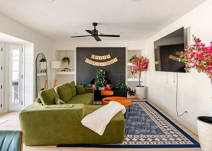 Holiday home Ella's Oasis •heated Pool •hot Tub • Near Old Town *